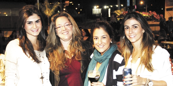Thássia Carraro, Maíra Rizatti, Ana Paula Bettarello e Thaisa Carraro no coquetel de inauguração da loja Brahma Express